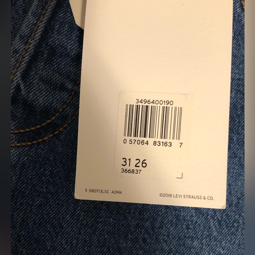 LEVIS WEDGIE FIT STRAIGHT RUFFLE HEM WOMENS DENIM HIGH RISE SIZE 31 CROP - Picture 10 of 12